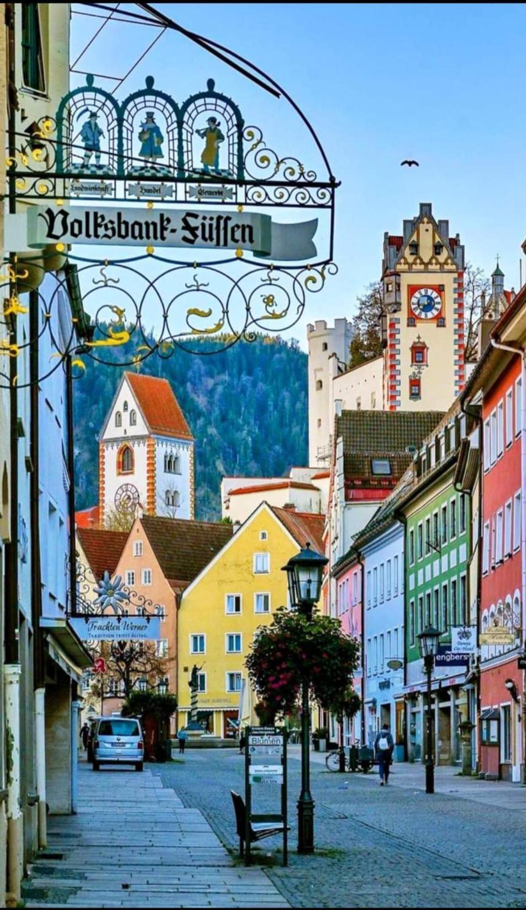 House La Neuschwanstein Blick - Budget City Hotel Füssen المظهر الخارجي الصورة